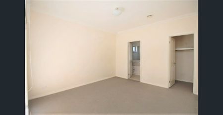 Modern Lifestyle in a Prime Central Location - Photo 3