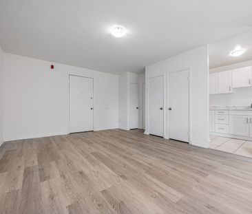 For Lease - 4 Hill Heights Road Unit# 304, Toronto, Ontario - Photo 3
