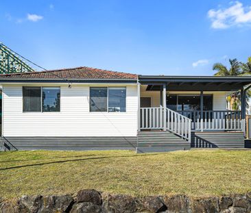 Renovated Family Home - Prime Location! - Photo 3