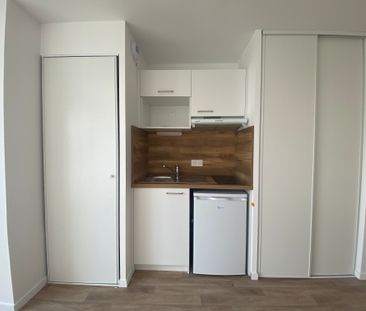 Location Appartement 1 pièce 23m² - Photo 2