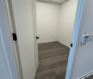 For Lease - 8 Interchange Way Unit# 2211, Vaughan, Ontario - Photo 3