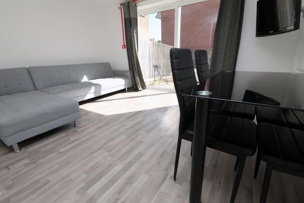 5 bedroom terraced house to rent - Photo 1