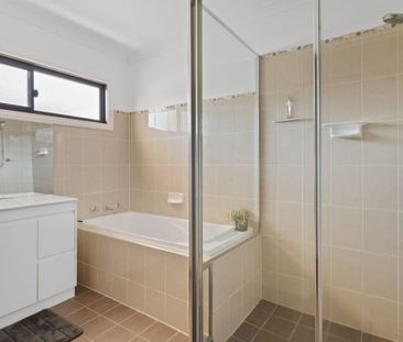 Stylishly Renovated & Ready to Enjoy in South Kalgoorlie - Photo 5