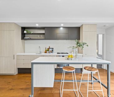 Spacious 1-bedroom on the city fringe - Photo 3