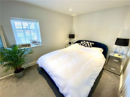 1 bedroom semi-detached house to rent - Photo 2