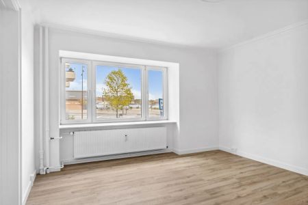 Lys og indbydende 3-værelses lejlighed med altan i Aalborg - Photo 4