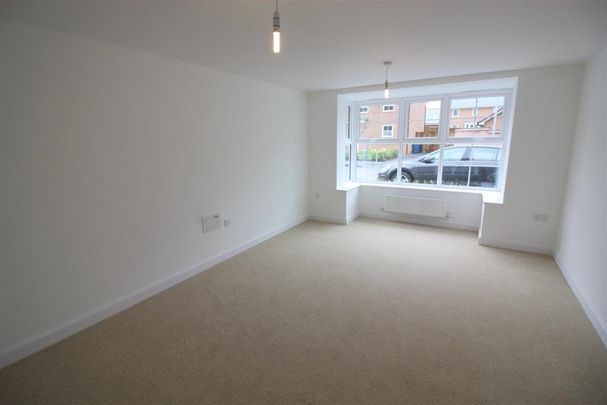 4 bedroom detached house to rent - Photo 1