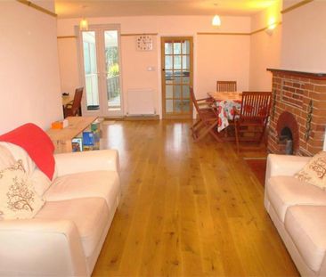 3 bedroom House To Let - Photo 1