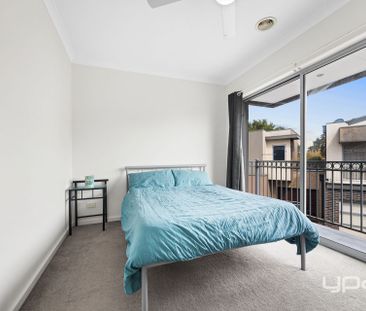 2/1 Dargi Green, Caroline Springs - Photo 4