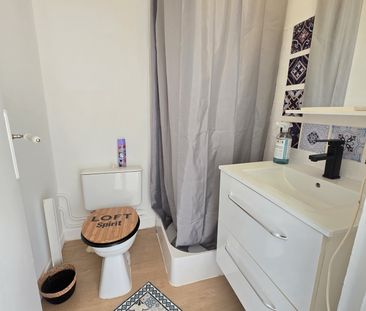 ** STUDIO ** - Photo 2