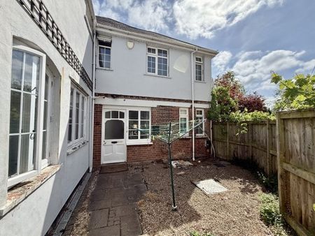 Bromwich Road, Worcester, WR2 - Photo 2