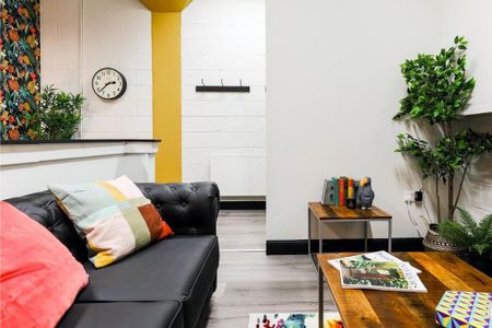 4 bedroom serviced apartment to rent - Photo 2