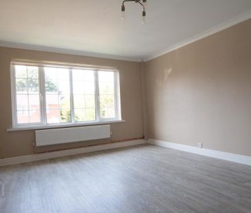 31b Dundonald Heights, Dundonald, Belfast, BT16 1XL - Photo 1