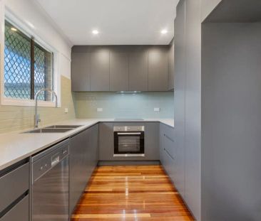 14 Wray Street, Acacia Ridge QLD 4110 - Photo 2