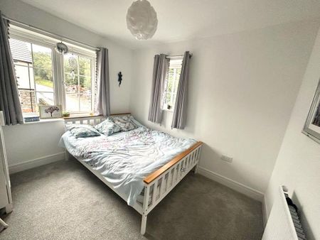 3 bedroom detached house to rent - Photo 3