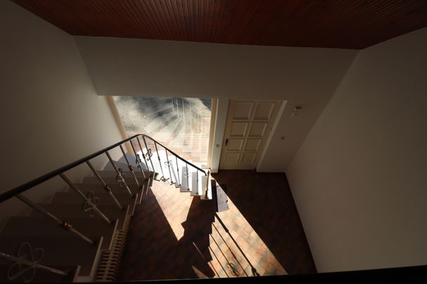 Charmante villa met 5 slaapkamers op een perceel van 1.785m² - Gelegen in een rustige en kindvriendelijke verkaveling. - Photo 1