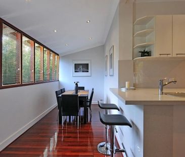 LIFESTYLE & LOCATION! - Photo 4