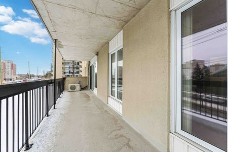 Spacious Two-Bedroom Condo for Rent Near Rideau River - Photo 5