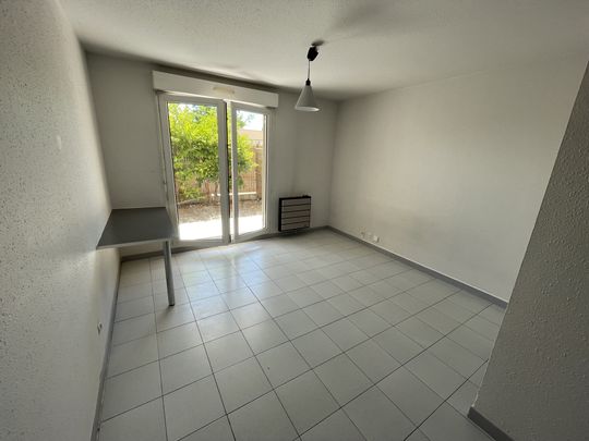 Location Appartement 1 pièce 23m² NIMES 30900 - Photo 1