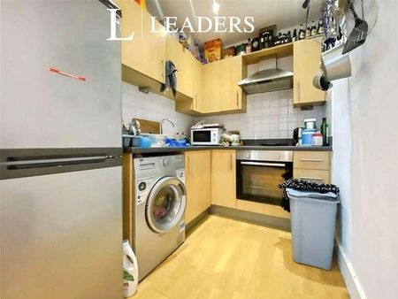 Victoria Avenue, Southend-on-sea, Essex, SS2 - Photo 3