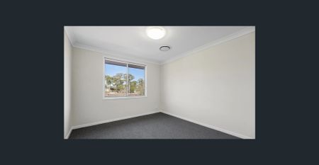 Modern & Spacious 5-Bedroom Family Home in Prime Mount Druitt Location - Photo 3