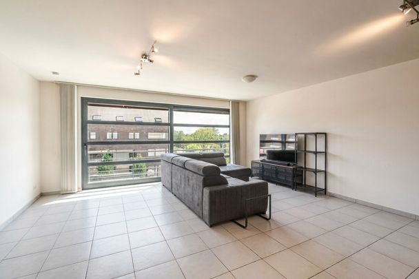 Comfortabel 2-slaapkamerappartement met terras en garage - Foto 1