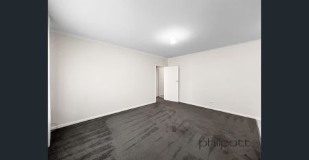 UPDATED UNIT IN A GREAT LOCATION! - Photo 4