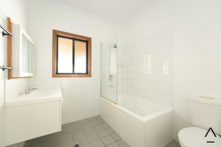 127 Waminda Ave, Campbelltown NSW 2560 - House For Rent | Domain - Photo 5