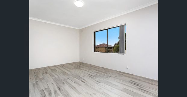 Modern living in convenient location - Photo 1