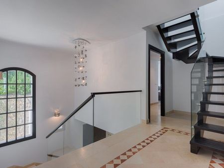 9 bedroom luxury Villa for rent in Marbella, Andalusia - Photo 5