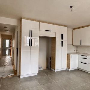 6 1/2 - Montréal (Ahuntsic) - 2 300 $/mois - Photo 2