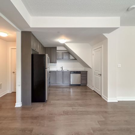 For Lease - 250 Royal York Road Unit# 202, Toronto, Ontario - Photo 2