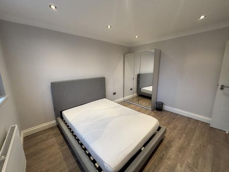 4 bedroom maisonette to rent - Photo 2