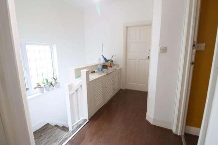 Hillside Drive, Edgware, Middlesex, HA8 - Photo 5