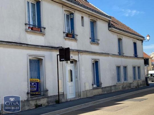 Location Appartement 4 pièces 82m² MONTMIRAIL 51210 - Photo 1
