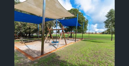 High-Spec Furnished Apartment in Central Morley – Free WiFi & Keyless Entry - Photo 4