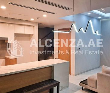 Private Garden | Spacious 4BR | Vacant - Photo 1