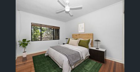 Beautifully Renovated Art Deco Apartment in Prime Location! - Photo 4