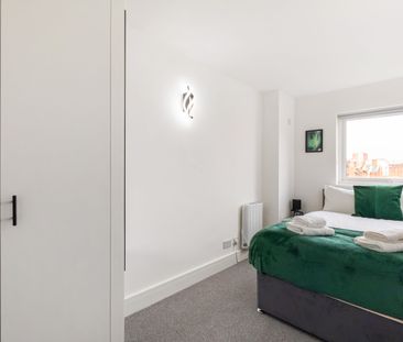 Flat 5, 33 Barnwood - Photo 4