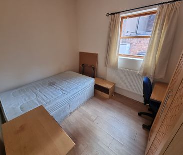 6 Bed Student Accommodation - Photo 1