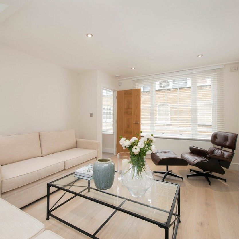 Beverston Mews, Marylebone, London, W1H - Photo 1