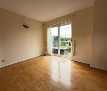 5 bedroom detached house to rent - Photo 2