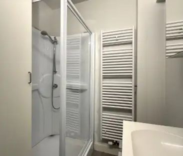 Modern 2-slaapkamerappartement met terras aan Sint-Annaplein - Photo 4