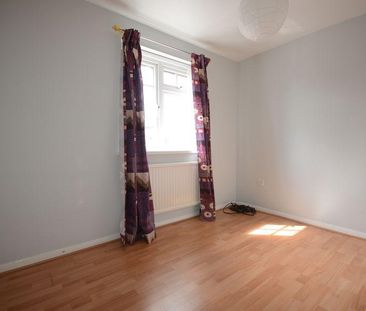 3 bedroom detached house to rent - Photo 2