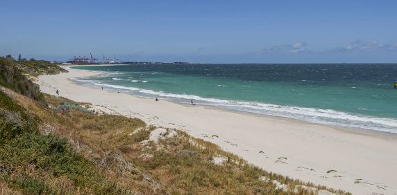 16/34 Marine Parade, Cottesloe. - Photo 2