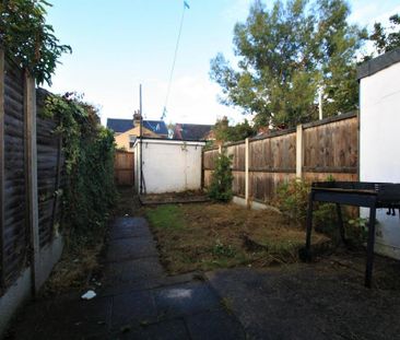 2 bedroom terraced house to rent - Photo 3