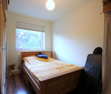 2 Bedroom Apartment, Dilton Gardens, London - Photo 3