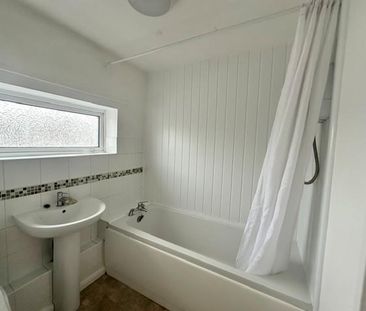 Netherfield, Redditch - Photo 3