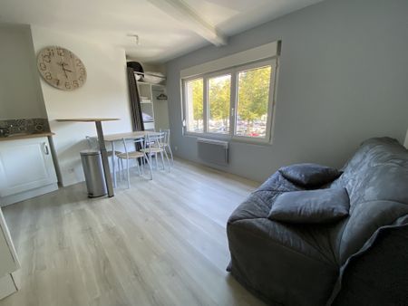 STUDIO MEUBLÉ situé proche CENTRE et ESIEE - Photo 2