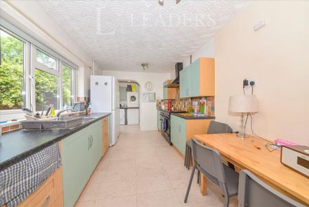 1 bedroom semi-detached house to rent - Photo 5